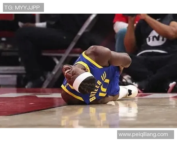 篮网与热火激战正酣巴特勒领衔对决展现球队实力与激情